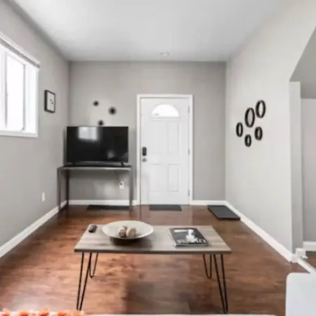 Cozy 1Br Getaway - Bbq - Backyard - Pet - Friendly Villa Indianapolis Exterior photo